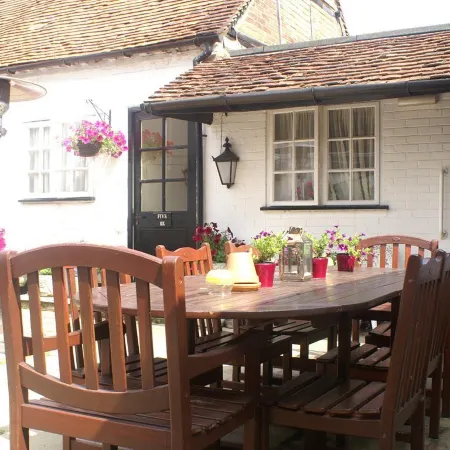 The Saracens Head Inn