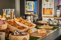 Kyriad Direct Epinal - petit déjeuner