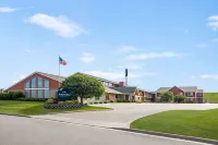 AmericInn by Wyndham Sauk Centre - 2-Star