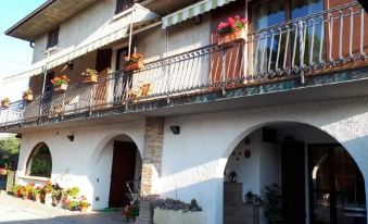 Gabrimilla - Housity