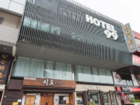 八打靈再也 SS2 99酒店 鄰近Taman Aman Jogging Park的酒店