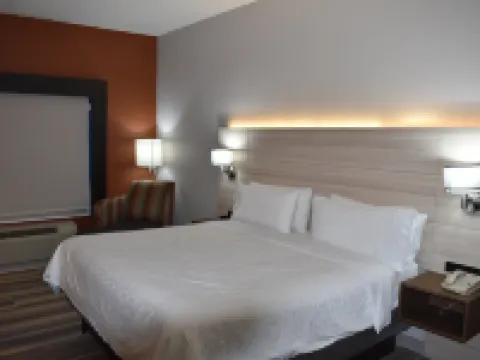 Holiday Inn Express & Suites Mcpherson by IHG Hotels in McPherson