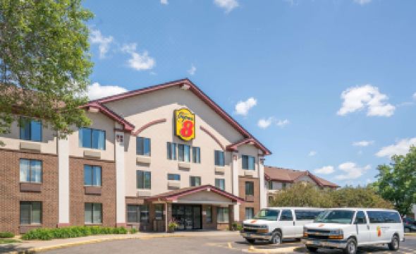 Super 8 by Wyndham Bloomington/Airport