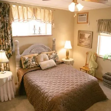 Sawin' Logs Inn