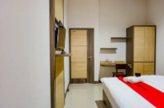 RedDoorz near Jogja City Mall 4