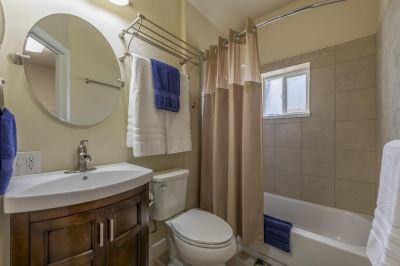 Holiday Home Yard is Kids Paradise! Beach Access! Tons of Space! Photo