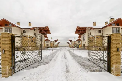 Avrora Spa Hotel Hotels near Reka Meryanka