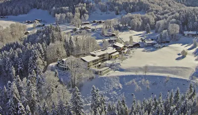 Alm- & Wellnesshotel Alpenhof Отели рядом с достопримечательностью «Bayerische Seenschifffahrt am Koenigssee»