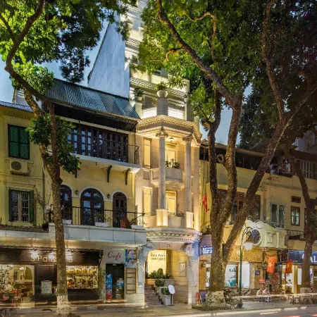 Silk Path Boutique Hanoi Отели рядом с достопримечательностью «Хоанкием»