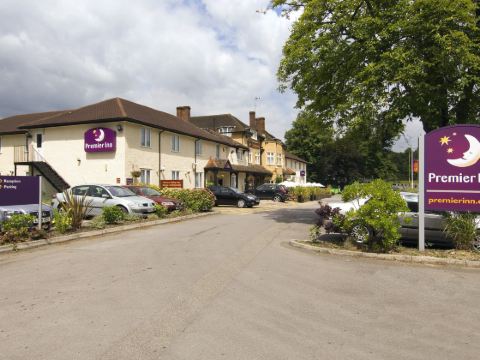 Premier Inn Bagshot