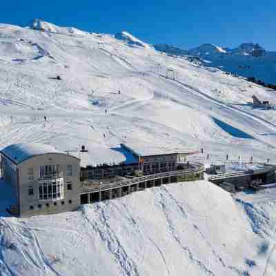 Tignousa logement de groupes et individuels Hotel Exterior