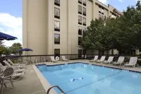 Hampton Inn by Hilton Philadelphia International Airport - Rooftop Pools