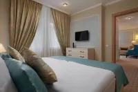 Honour and Grace Hotel فنادق في Loucna pod Klinovcem