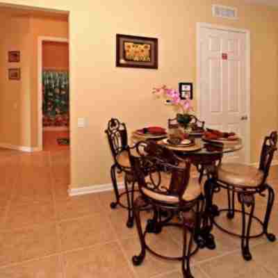 Executive 3 Br Villa @Universal / Vista Cay/Conv.Center Dining/Meeting Rooms