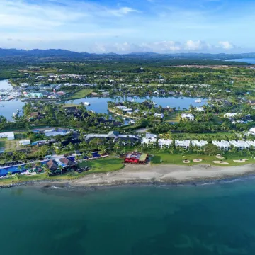 Hilton Fiji Beach Resort and Spa Отели рядом с достопримечательностью «Порт Денарау Марина»
