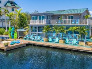 Latitude 26 Waterfront Boutique Resort - Bonita Springs