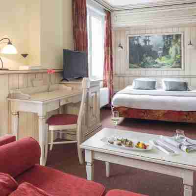 Le Bristol Rooms