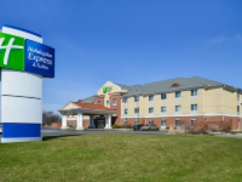 Holiday Inn Express & Suites URBANA-CHAMPAIGN (U OF I AREA) by IHG Hotels in Urbana
