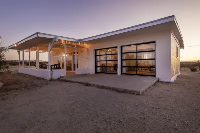 That Desert House - Hot Tub, Privacy & Desert Views! 3 Bedroom Home by RedAwning