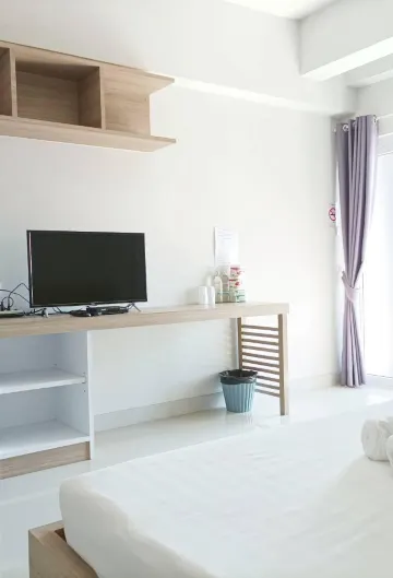 ห้องเตียงใหญ่ พร้อมระเบียง