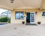 Villa Inn Hotels in Lawrence County