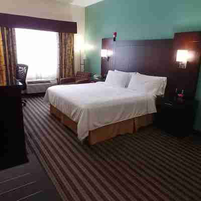 Holiday Inn Express & Suites West Point-Fort Montgomery Rooms