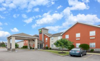 Holiday Inn Express Cleveland-Vermilion