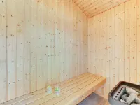 "Electra" - 500m to the Fjord