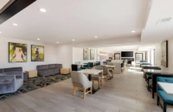 라 퀸타 인 & 스위트 바이 윈덤 디모인 웨스트 클라이브