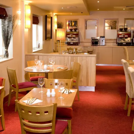 Premier Inn London Heathrow Airport (M4/J4) Hotel