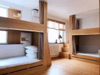 Snail Home Hotel