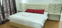 Captain's Cabin Resort Hotels in Kemumin