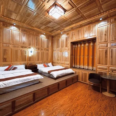 Zhaxi Yangcang Homestay Hotels near Potatso National Park
