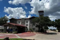 Travelodge by Wyndham Houston Cy-Fair Hotel a Houston