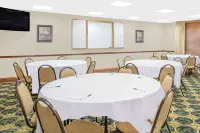 Wingate by Wyndham Lafayette Airport