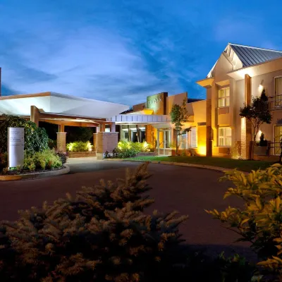 Hotel Sepia Hotels near La Promenade Samuel-De Champlain