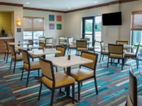 Comfort Suites Bossier City - Shreveport East Hotels in Bossier City