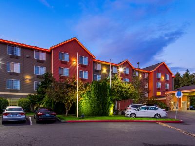 Best Western Plus Vancouver Mall Dr. Hotel Suites