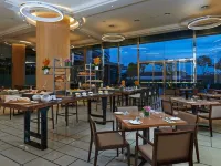 VE Hotel & Residence Hotels near UMMC
