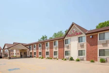 AmericInn by Wyndham Council Bluffs Отели в г. Каунсил-Блафс