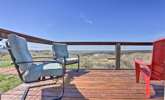 Cozy Black Hills Home 13 Acres w/ Deck & Views!
