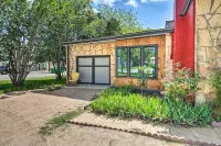 Retro Updated Blanco Abode - Steps to Main Street! Hotels in Blanco