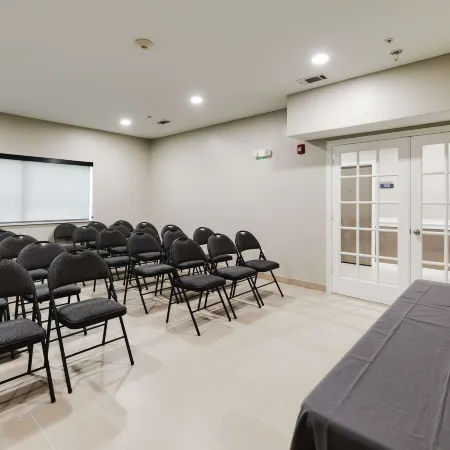 SureStay Studio by Best Western Conroe Downtown