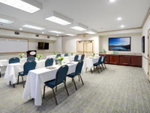 Ayres Hotel Corona – Riverside Hotels in Corona