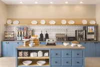 Country Inn & Suites by Radisson, Conyers, GA - Breakfast