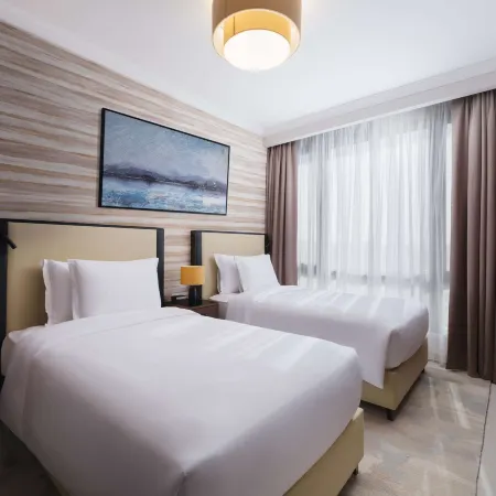 DoubleTree by Hilton Muscat Qurum Отели рядом с достопримечательностью «Qantab Beach»