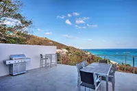 Luxury St Croix Home w/ Oceanfront Pool & Views - Pysäköinti