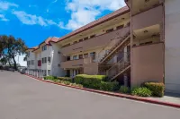 Red Roof Inn & Suites Vallejo Hotels in der Nähe von Six Flags Discovery Kingdom