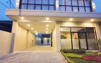 Cinnamon's Hotel Wonosobo Hotel dekat Indomaret GONDANG KERTEK PARAKAN KM2 -WONOSOBO