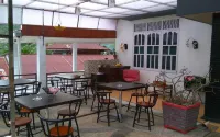 Oma Homestay Hotels in Solok
